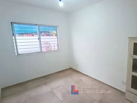 Departamento en Alquiler en Villa Ballester, $ 690.000