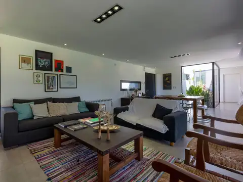 Casa en Venta en Puerto Roldan, USD 307.000