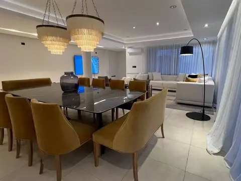 Casa en Venta al Oeste