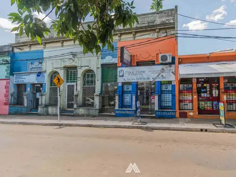 Se vende centro de Pando con vivienda y locales