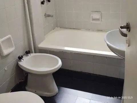 Depto. MONOAMBIENTE LATERAL CON 2 BALCONES MUCHA LUZ