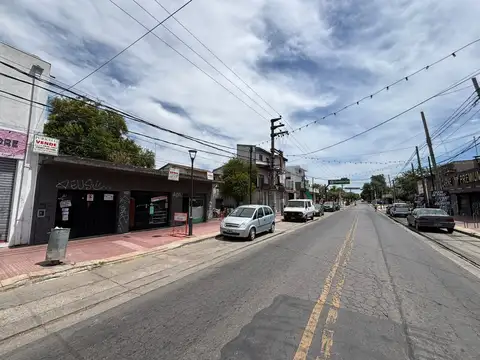 Local en Venta Via Púb.