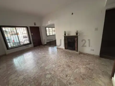 Casa en Alquiler de 3 dormitorios