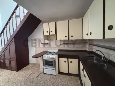 Casa 5 ambientes con 1 baño
