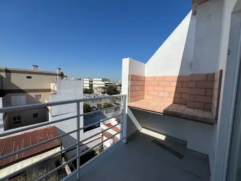 Monoambiente 4to piso - Balcón con Parrilla!