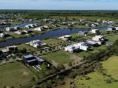 Terreno en Venta 39  mts Fondo