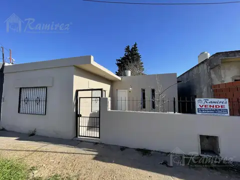 Casa 3 Ambientes En Venta Oportunidad! - Merlo