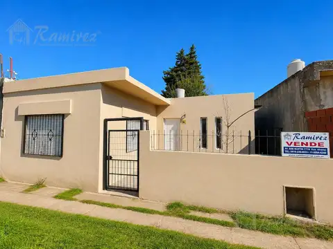 Casa 3 Ambientes En Venta Oportunidad  - Merlo