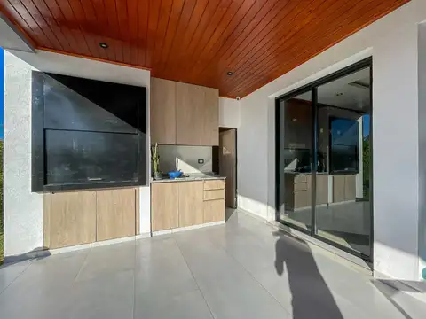 Casa 3 ambientes con 3 baños