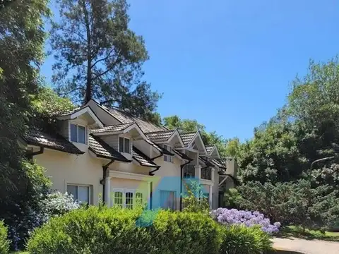 Casa 6 ambientes con 2 baños
