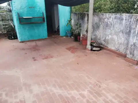 DEPARTAMENTO TIPO CASA DE 3 AMBIENTES CON TERRAZA PROPIA, Itaqui 6300 - Villa Lugano