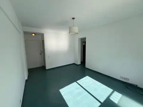 Cordoba al 2400. 2 ambientes. Recoleta.