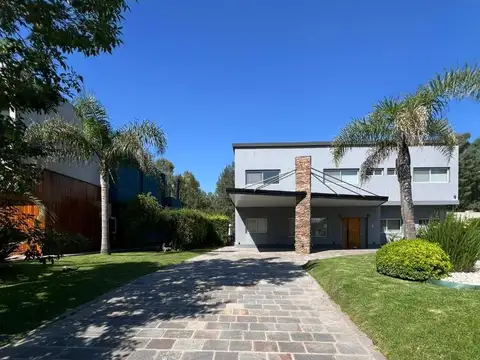 VENTA CASA 6 DORMITORIOS TERRALAGOS CANNING