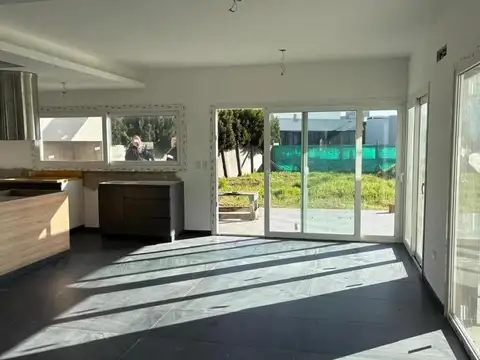 VENTA CASA EN BARRIO SANTA INES CANNING