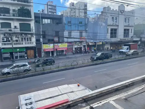 Hipolito Yrigoyen  al 4275