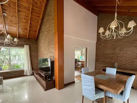 Casa en Venta al Oeste