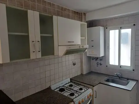 Céntrico, luminoso.-