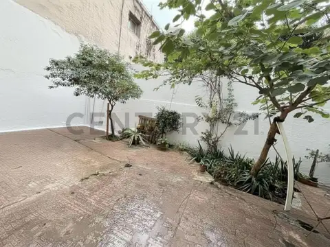 VENTA MONOAMBIENTE CON PATIO CENTRO ROSARIO
