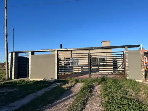 Lomas de Alicia, Excelente propiedad a estrenar, pileta