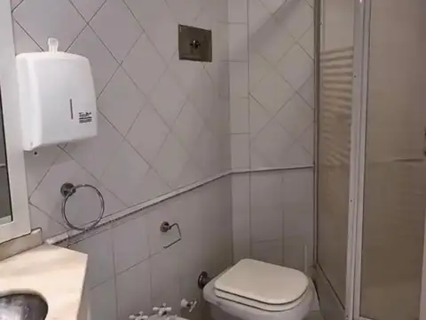 VENTA PISO EXCLUSIVO FRENTE AL RIO