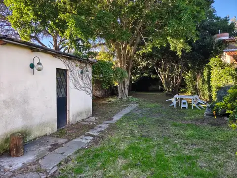 Venta de casa 3 ambientes  con gran terreno