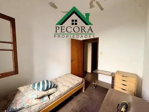 APTA CREDITO - Casa con Locales - Av. Tapia de cruz 1075 - Centro Belen de Escobar