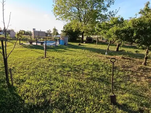 Terreno en Las Tunas con piscina y deposito