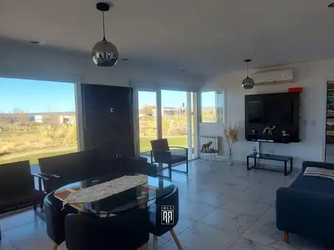 Casa 5 ambientes con 1 baño