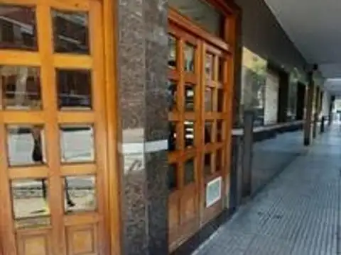 Venta Departamento 5 amb,Planta Baja al Frente C/Patio