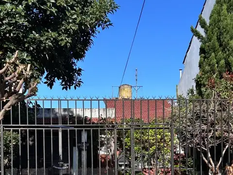 VENTA CASA SAN JUSTO  3 ambientes 