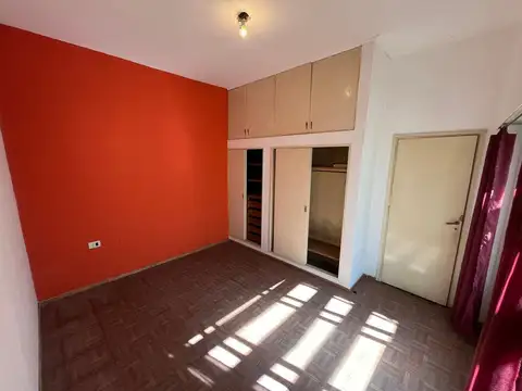Depto Tipo Casa en Venta 49 años