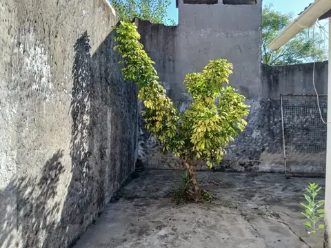 DEPARTAMENTO TIPO CASA INTERNO