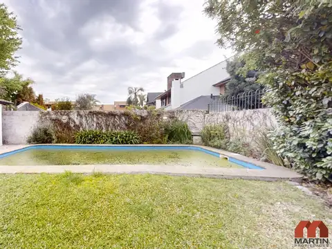 Casa en alquiler en Martinez 6 ambientes con dependencia jardin patio pileta terraza y cochera