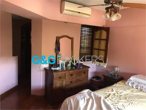 SOLIDO CHALET EN VENTA