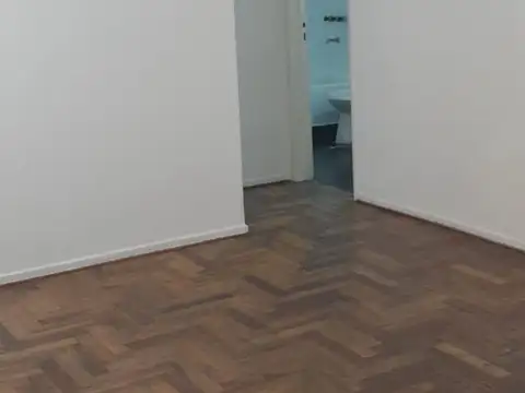 Departamento de Dos Ambientes en Alquiler en Balvanera con Excelente Ubicación