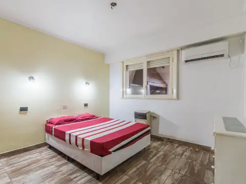 Venta. Casa 3 Amb. 2 Cocheras. Quincho. Patio. Ampliación al fondo. Don Bosco