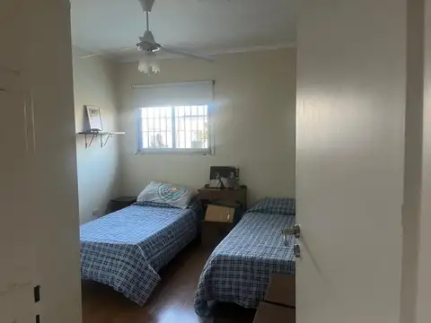 VENTA CASA 2 DORMITORIOS CON COCHERA