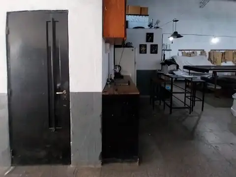 VENTA - Galpón con oficina - Bella Vista, Rosario