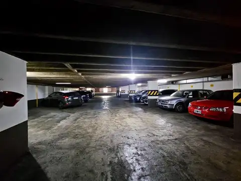 Cochera venta barrio norte edificio exclusivo de cocheras