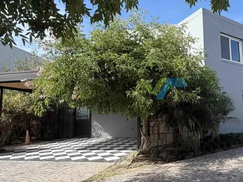 Casa  en Venta en El Cantón Islas, El Cantón, Escobar