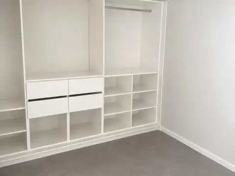 VENTA DE CASA UBICADA EN CALLE CHAJARI CASI CHABRILLON