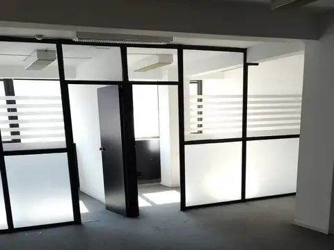 Oficina en Alquiler al Norte