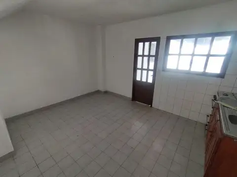 PH 3 AMBIENTES EN PLANTA BAJA AL FRENTE | PATIO PROPIO |