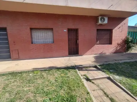 PH 3 AMBIENTES EN PLANTA BAJA AL FRENTE | PATIO PROPIO |