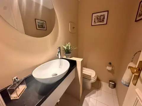 Departamento 5 ambientes con 4 baños