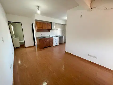 3 AMB - 2º PISO X ESCALERA, 12 AÑOS - EXCELENTE ESTADO - 40m2