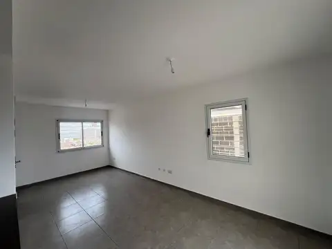 Casa 5 ambientes con 1 baño