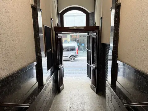 Oficina en Venta con 1 cochera