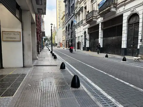 Adolfo Alsina 900
