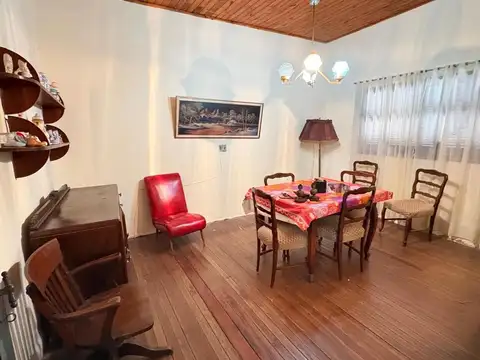 CASA CENTRICA - Hipólito Yrigoyen